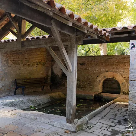 Mon Havre De Paix, Campagne Charentaise فيلة